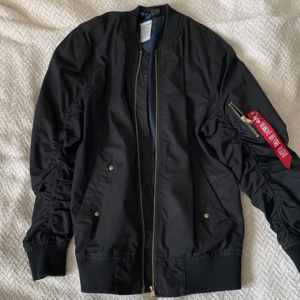 H&M Divided | black bomber jacket | size XS (fits like S)